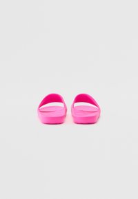 Crocs UNISEX - Čības - pink crush