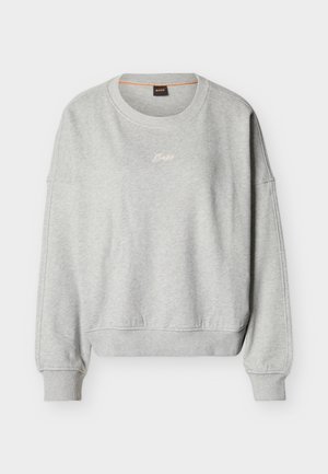 Sweat-shirt à col rond gris clair avec poignets et ourlet côtelés, arborant un petit logo blanc "Boss" centré sur la poitrine.