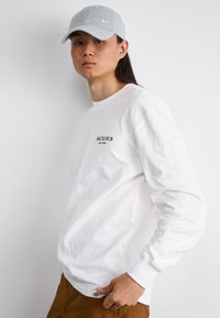 Dickies OATFIELD TEE - Pikkade varrukatega topp - white