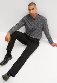 bonprix Camicia - black