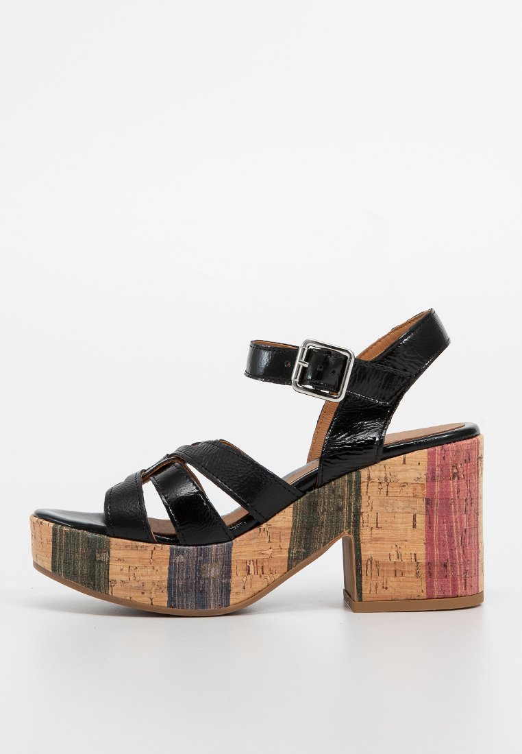 Alpe Sandalen met plateauzool zwart