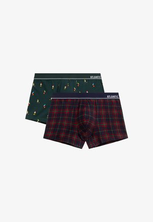 Dwie pary bokserek: jedna zielona z nadrukiem kolorowych gnomów, druga granatowa w czerwoną i zieloną kratę. Elastyczne pasy w talii.