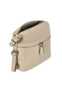 Beige læder skuldertaske med tekstureret overflade, toplynlås, justerbar rem og frontlomme med lynlås og sølvfarvede metaldele.