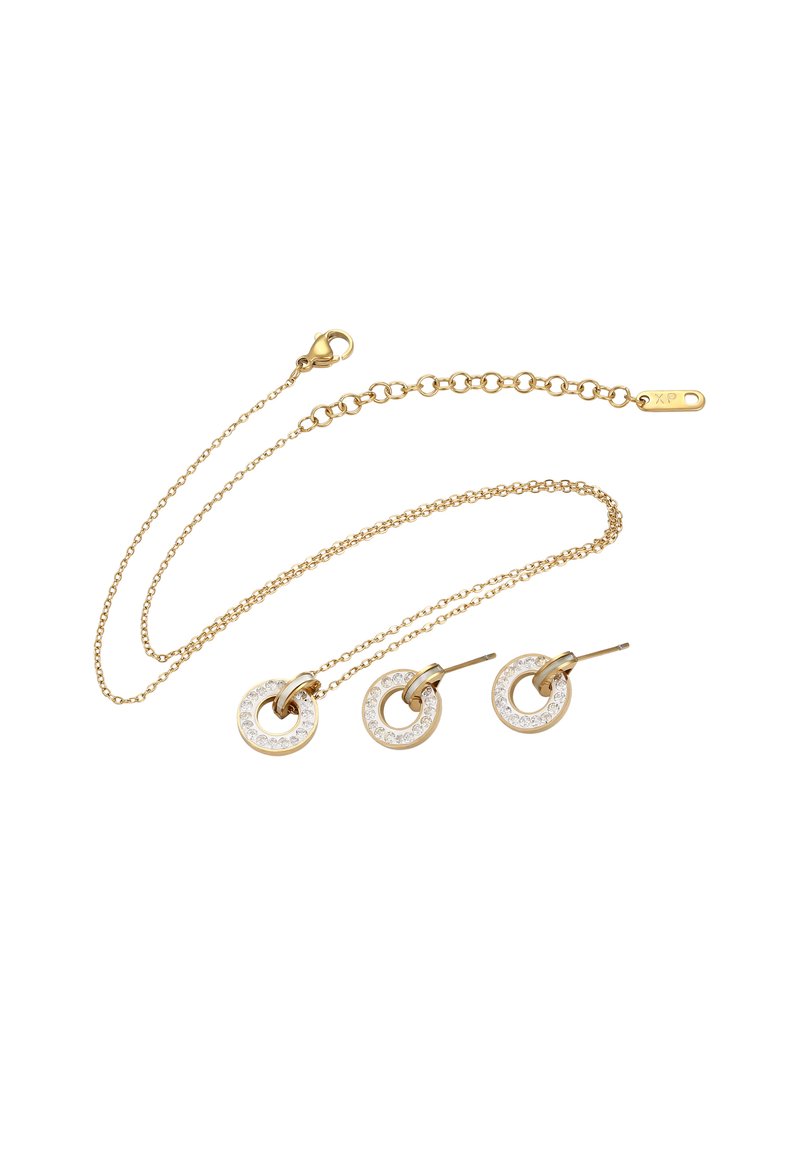 Smykkesæt i guldtone bestående af en kædedesign halskæde med en hummerlås og runde øreringe prydet med klare krystaller langs kanten.