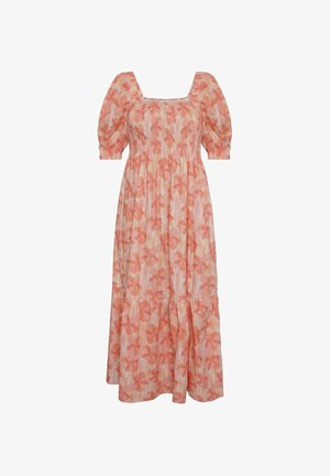 Cvećasta maksi haljina u nijansama ružičaste i breskve, sa kvadratnim dekolteom, napućenim rukavima, smockanim korzetom i slojevitom suknjom.