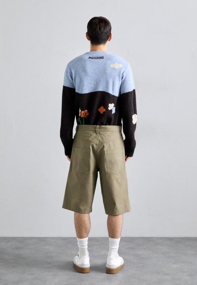 MOSCHINO TAPE - Shorts - green