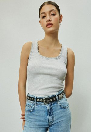 Next, REGULAR FIT - PREMIUM RIBBED SCOOP TANK VEST SLEEVELESS TOP . - Toppi - grey