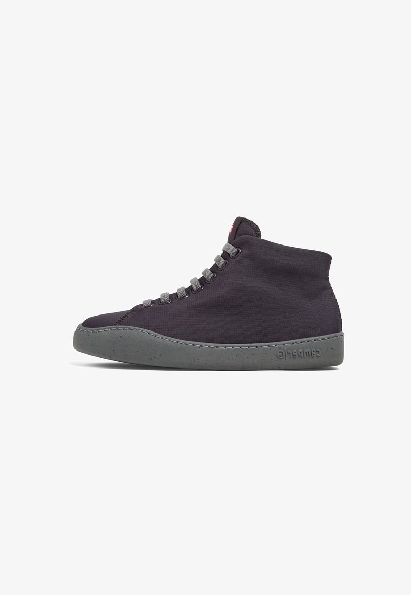 High-Top-Sneaker mit einem Obermaterial aus dunkelgrauem Stoff, grauer Gummisohle, sechs Ösen für Schnürsenkel und einem minimalistischen Design mit dezentem Branding.