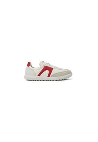 Sneakers made of white leather and gray suede, featuring a red zigzag design, a white textured rubber sole, and flat lace closure.