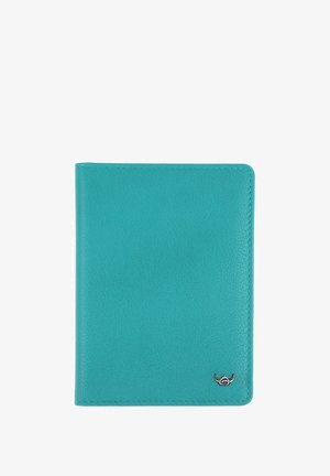 Porte-passeport en cuir turquoise avec bords cousus et un petit logo casque viking argenté en bas à droite.