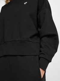 Hummel BOXY CREW NECK - Sweater - black