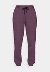 COZY GO TO SWEATPANT - Pantalon de survêtement - deep plum