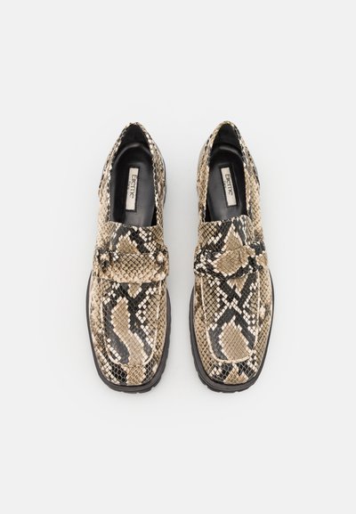 Elleme CHOUCHOU SQUARE LOAFER - Παπούτσια χωρίς κορδόνια - sand