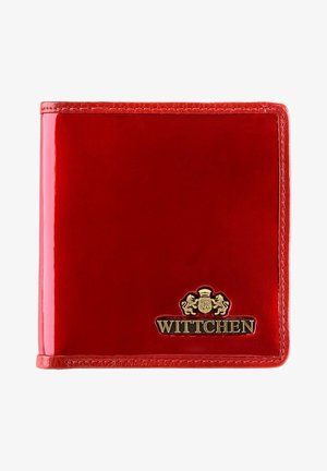 Rote Lederbörse mit glänzender Oberfläche, goldfarbener "Wittchen"-Logo und sichtbaren Nähten entlang der Kanten. Kompaktes, bi-fOld-Design.