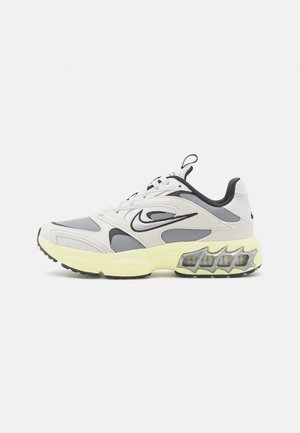 ZOOM AIR FIRE - Matalavartiset tennarit - particle grey/metallic silver/black/photon dust/luminous green