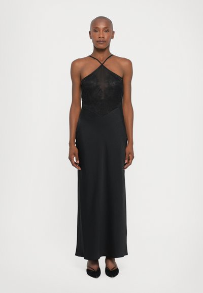 Zwarte, vloer lengte jurk met sheer kant bodice, halternek ontwerp en een soepele rok. Beschikt over een aansluitende silhouet en een zachte textuur.