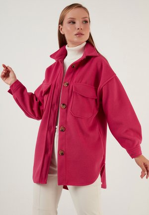 LOOSE FIT - Lehk bunda - fuchsia