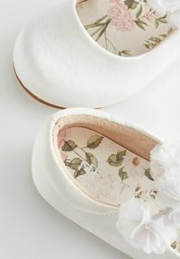 Next CORSAGE OCCASION - Vauvan kengät - white