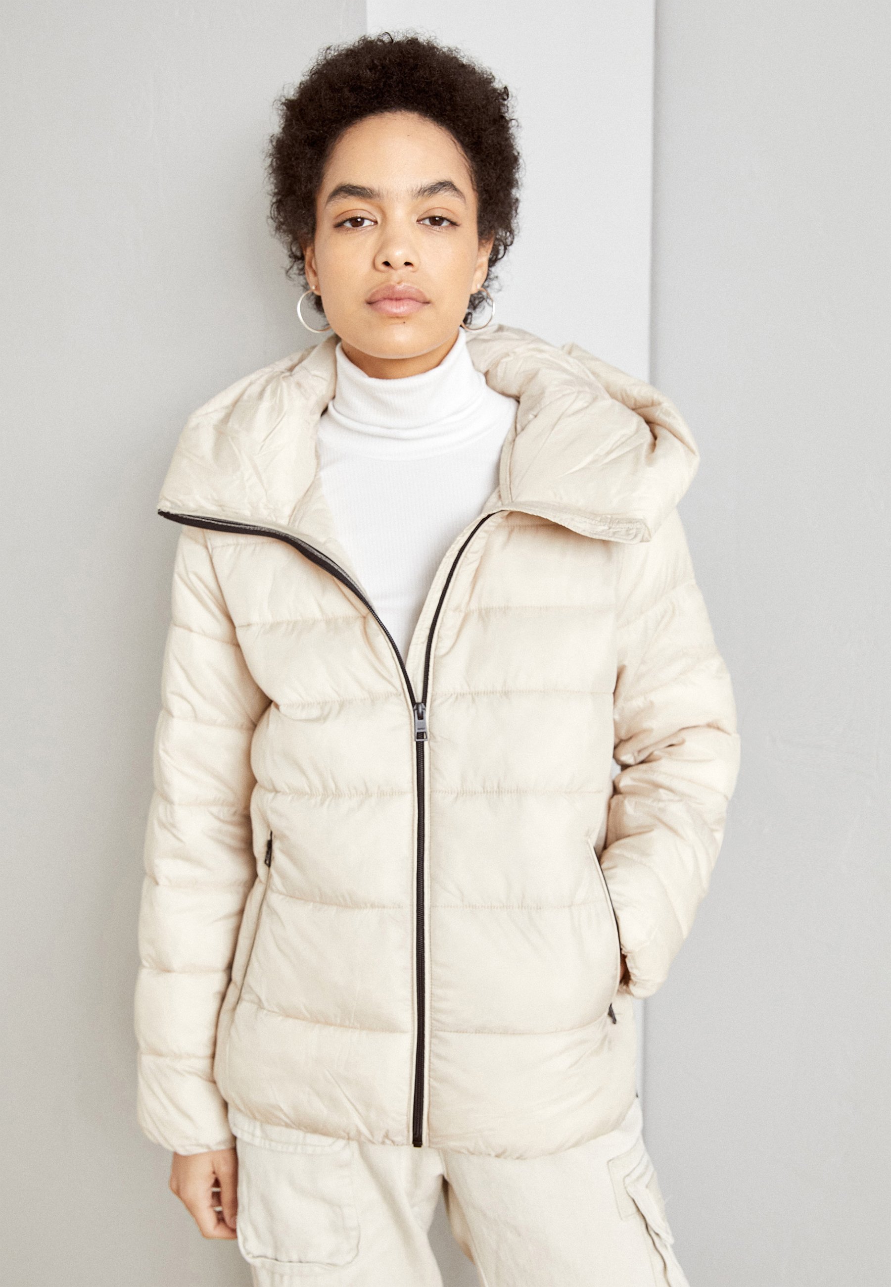 esprit pearl puffer