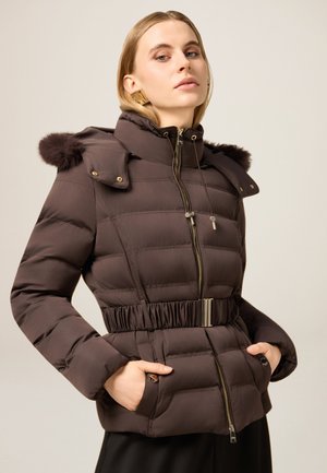 IMBOTTITA CON CAPPUCCIO E CINTURA IN VITA - Vinterjakker - marrone