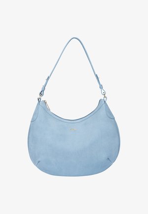 Helleblaue Wildleder-Schultertasche mit geschwungener Form, goldfarbener Hardware und einem einzelnen verstellbaren Trageriemen. Glatte Textur mit minimalistischem Design.