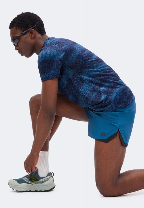 New Balance RC ESSENTIAL SHORT 5" - Sports shorts - streamsong — foto 4