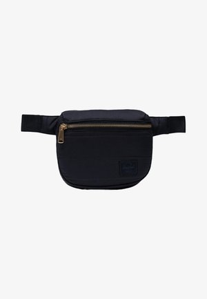 Czarna nerka z górną kieszenią na zamek błyskawiczny i regulowanym paskiem, z małą naszywką z logo z przodu.