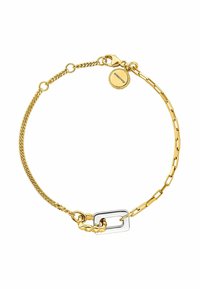 Pulsera de cadena de oro que presenta una mezcla de estilos de eslabones, incluyendo un eslabón ovalado texturizado y un acento rectangular plano, con un cierre y un charm con logotipo.