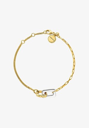 Pulsera de cadena de oro que presenta una mezcla de estilos de eslabones, incluyendo un eslabón ovalado texturizado y un acento rectangular plano, con un cierre y un charm con logotipo.