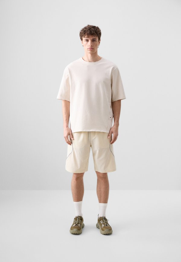 LATITUDE FLIGHT TEE - Basic T-shirt - mist