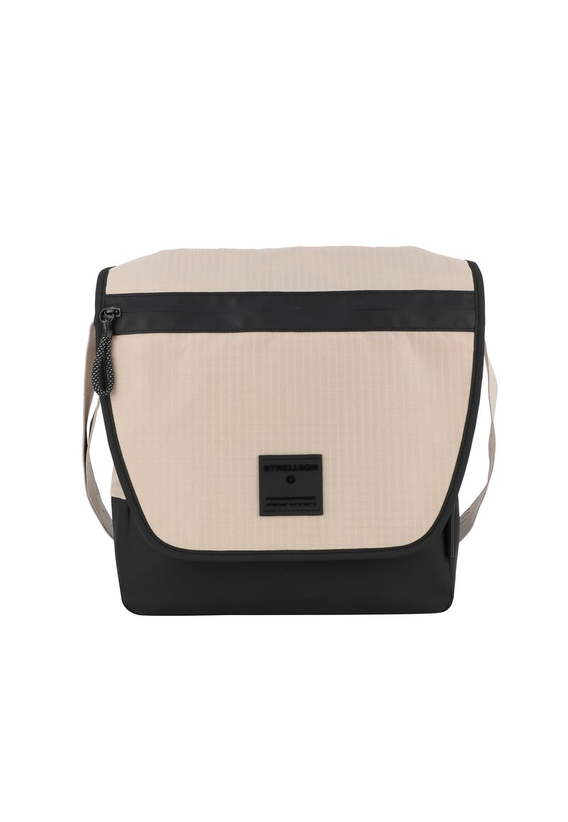 Borsa a tracolla beige con una finituraTexture, accenti neri e un cappuccio superiore. Presenta una chiusura con zip e una tracolla regolabile.