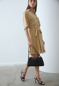 Zign LEATHER - Bolso de mano - black