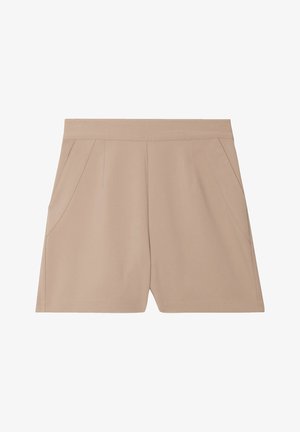 Pantalones cortos color beige con una textura suave, que presentan bolsillos laterales y una cintura plana. Fabricados con un tejido ligero, diseñados para la comodidad y la facilidad.