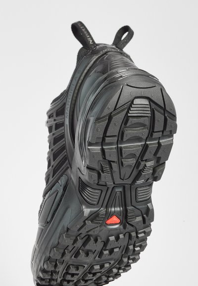 MM6 Maison Margiela MM6 X SALOMON - Sneaker low - black/quiet shade