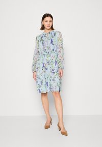 Marc Cain Robe de jour - soft summer sky