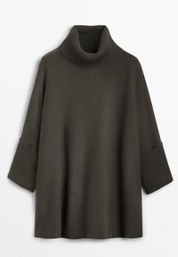 Ciemnoszary, oversize sweter z wysokim ściągaczem, szerokimi ściągaczami na rękawach i miękką fakturą. Prosty, minimalistyczny design bez wzorów.