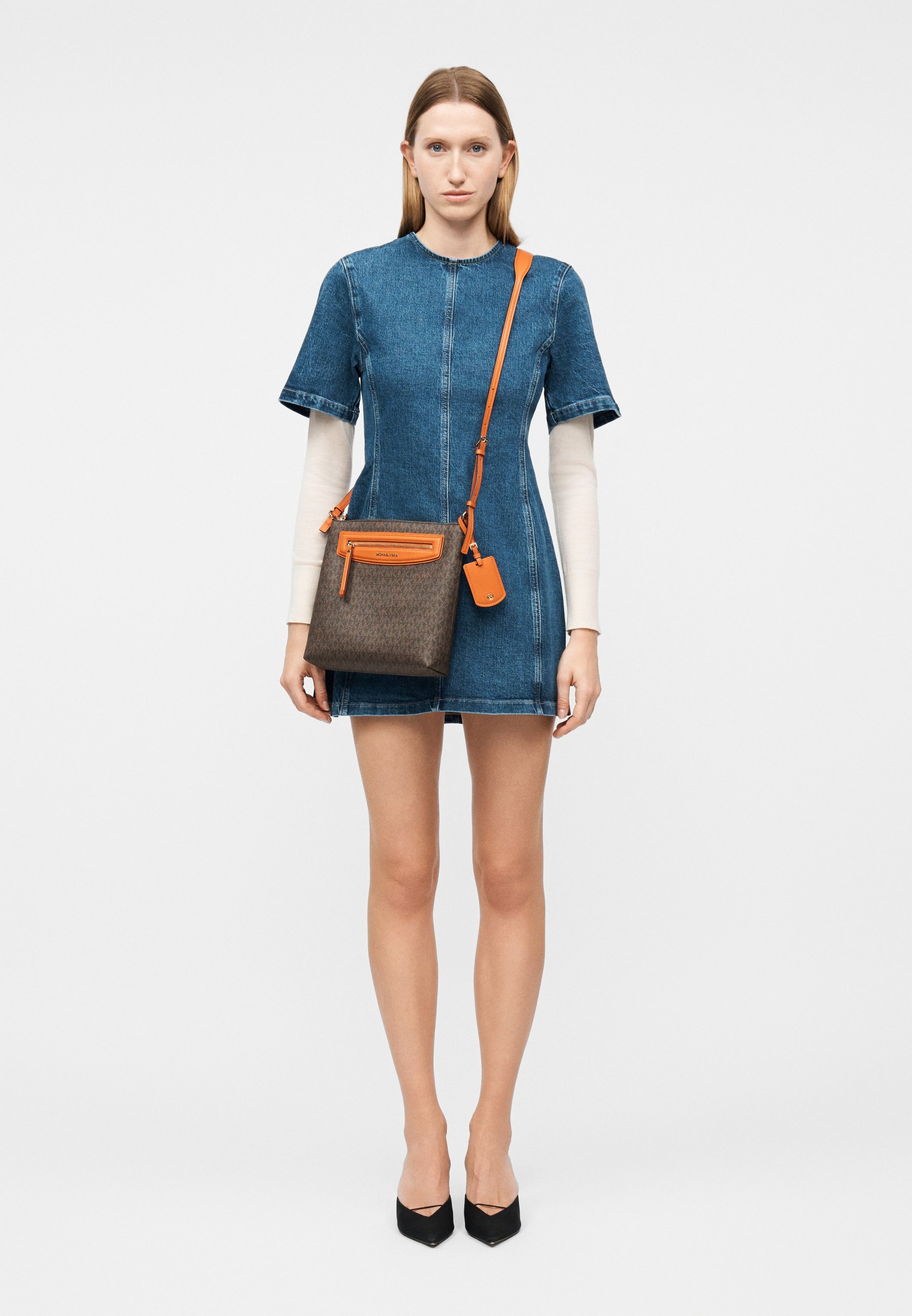 MICHAEL Michael Kors JET TRAVEL XBODY - Bandolera - orange/naranja