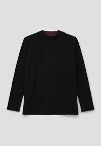 Schwarzes Langarmoberteil mit Rundhalsausschnitt, das einen strukturierten lila Innenkragen und eine glatte Stoffoberfläche aufweist. Klassisches Design, ohne Muster.