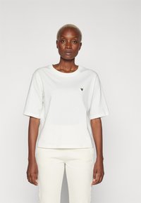 Guess COLETTE BOXY - T-shirt basic - snow cap