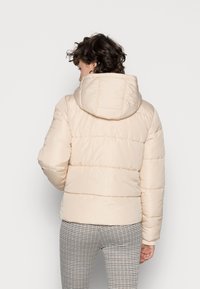 Pieces PCBEE NEW SHORT PUFFER - Casaco de inverno - dawn