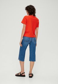 s.Oliver LEICHT VERKÜRZTES  - T-shirt print - dunkelorange