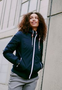 Oxmo OXTILLA - Lett jakke - insignia b