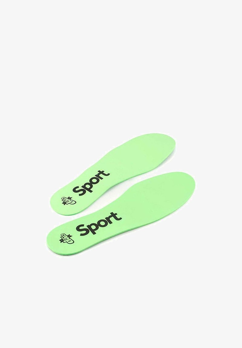 Plantillas verdes hechas de material flexible, con una textura suave y el texto negro "Sport" en la superficie. Forma ergonómica para mayor comodidad.