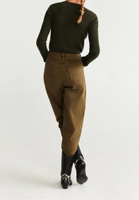 Mango Pullover - khaki