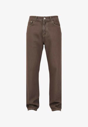 Jeans di denim marroni a gamba dritta con chiusura frontale a bottone e cerniera, passanti per cintura e design con cinque tasche.