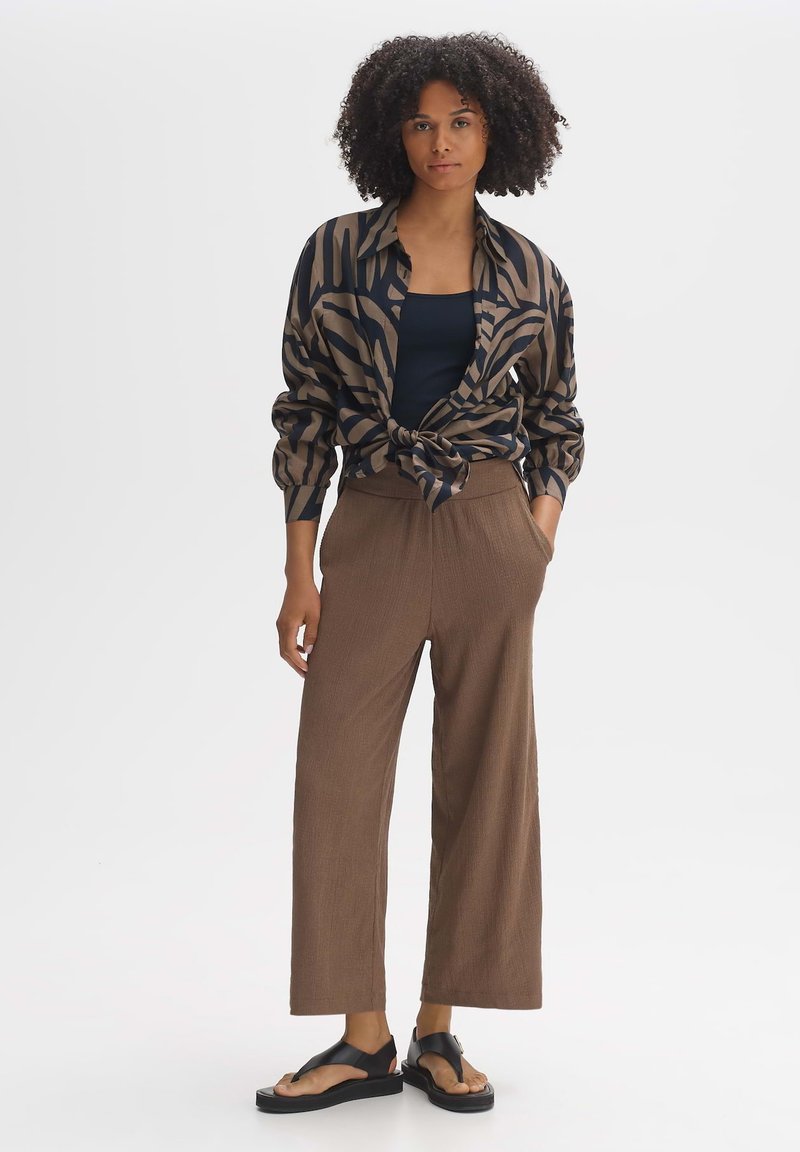 Cassis cropped loose fit culotte met all over print roze/zwart