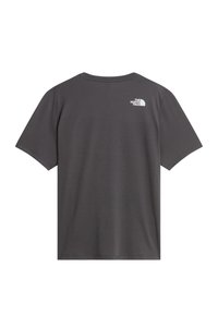 T-shirt gris foncé à manches courtes avec un petit logo blanc "The North Face" imprimé en haut à droite du dos.