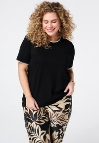 MS Mode T-shirt basique - black