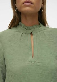 Vero Moda Camicetta - hedge green