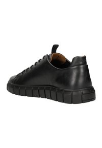 Wojas Sneakersy niskie